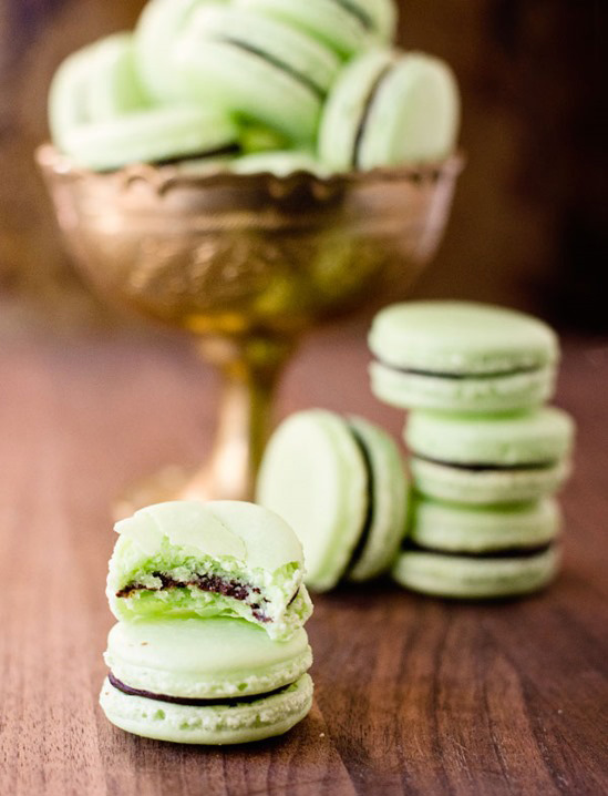 Шоколадно-мятные макаруны