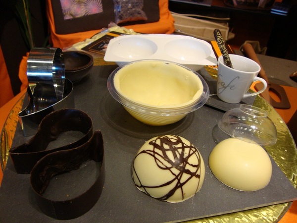 Шоколадный салон в Париже