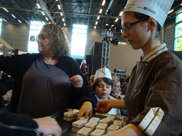 Шоколадный салон в Париже