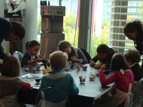 Шоколадный салон в Париже