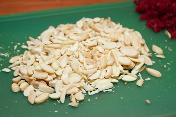 Конфеты из миндаля и белого шоколада - Миндаль